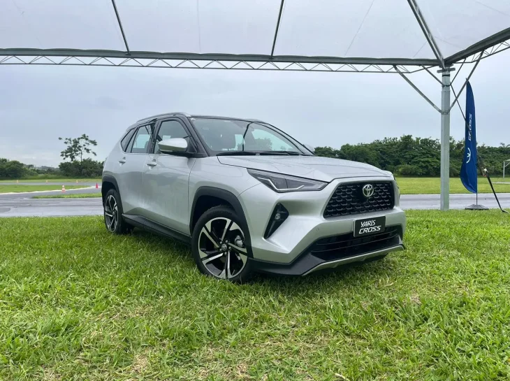 Híbrido, Toyota Yaris Cross surpreende em consumo
