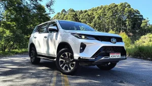 Qual foi a cor de carro mais buscada em 2025?