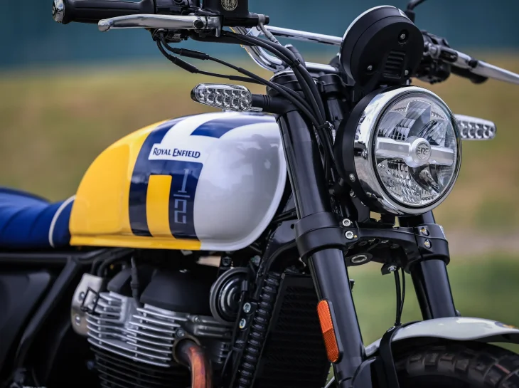 Royal Enfield lança a scrambler Bear 650