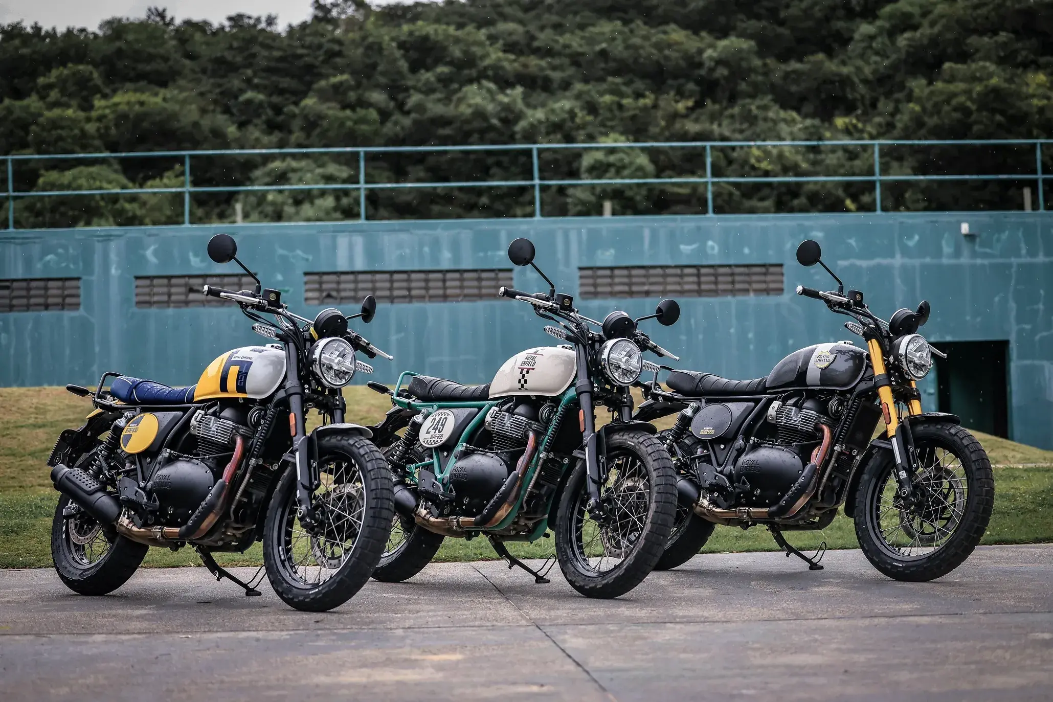 Royal Enfield Bear 650 Estáticas (8)