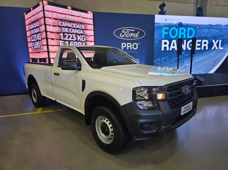 Ford Ranger XL foca em picapes de trabalho