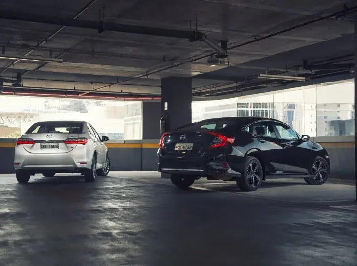 Civic Corolla Traseira