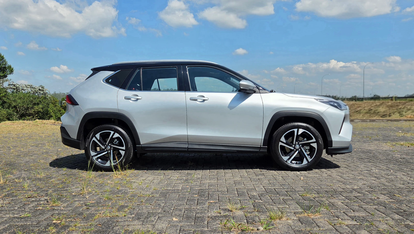 Toyota Yaris Cross e Caoa Chery Tiggo 5X emplacam mais que irmãos maiores