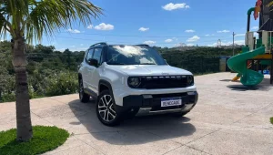 Jeep Renegade híbrido 2027 na versão Sahara