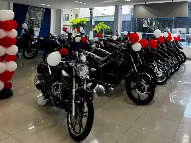 Mercado de motos tem leve queda em junho