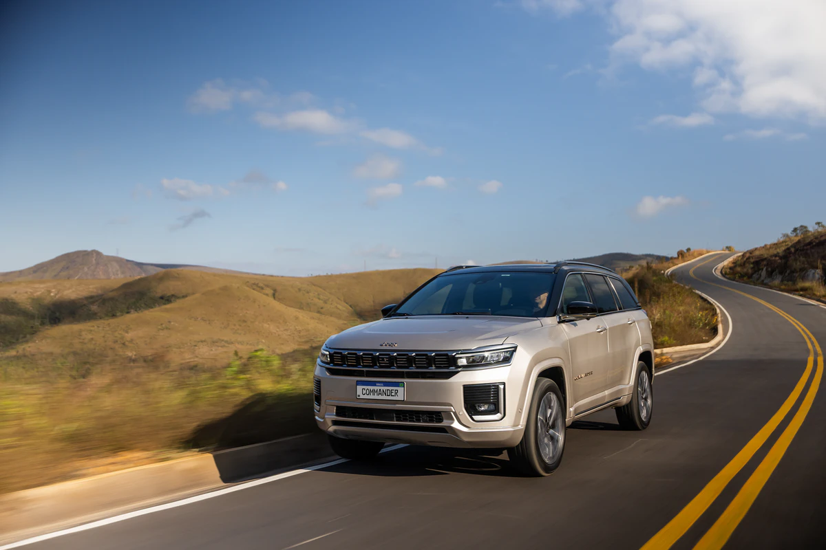 Jeep Commander 2027 agora tem motor híbrido