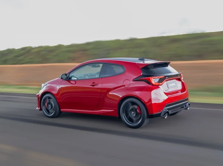 Toyota GR Yaris manual entrega essência da pista