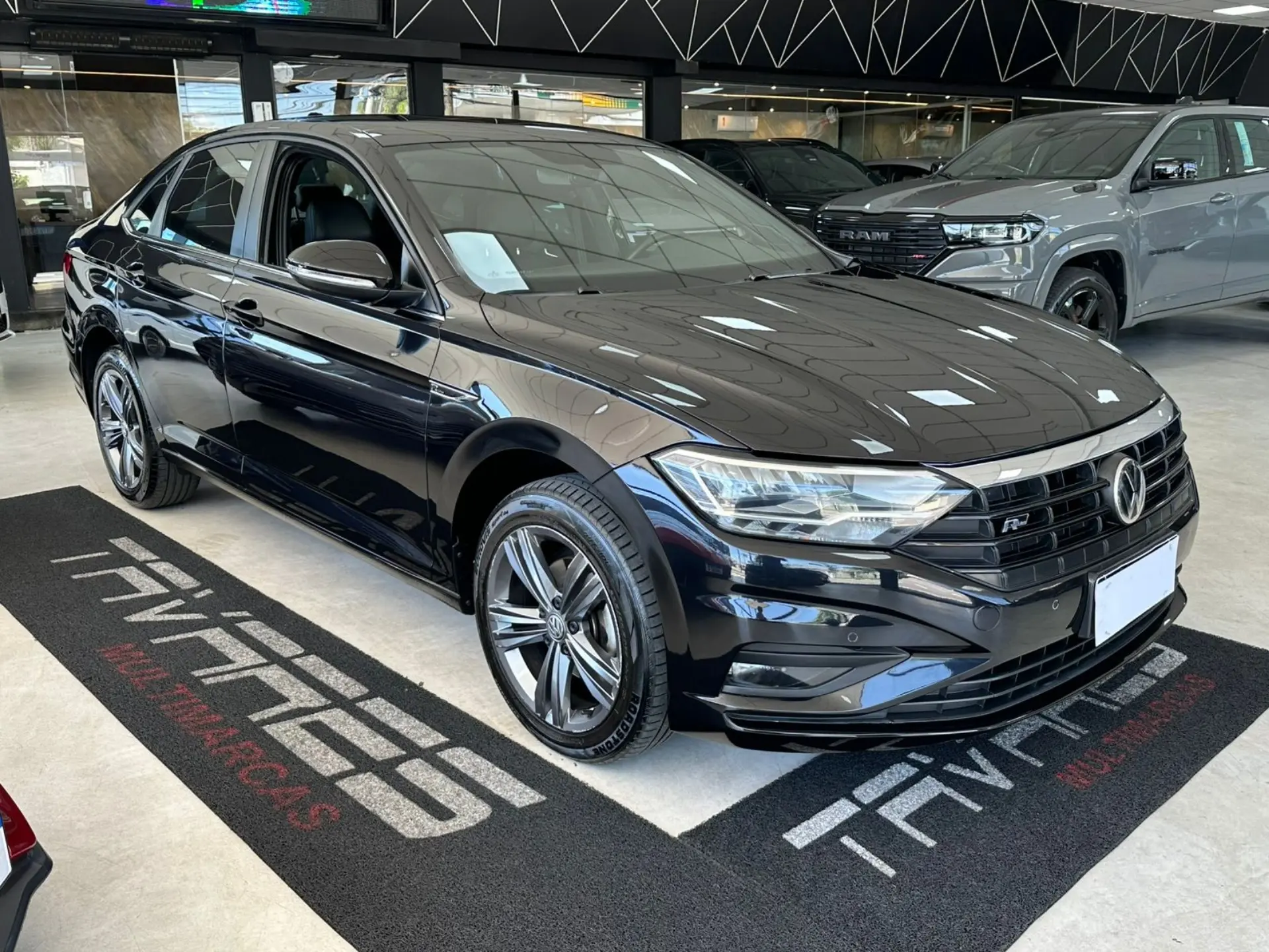 5 sedãs para quem não suporta SUV