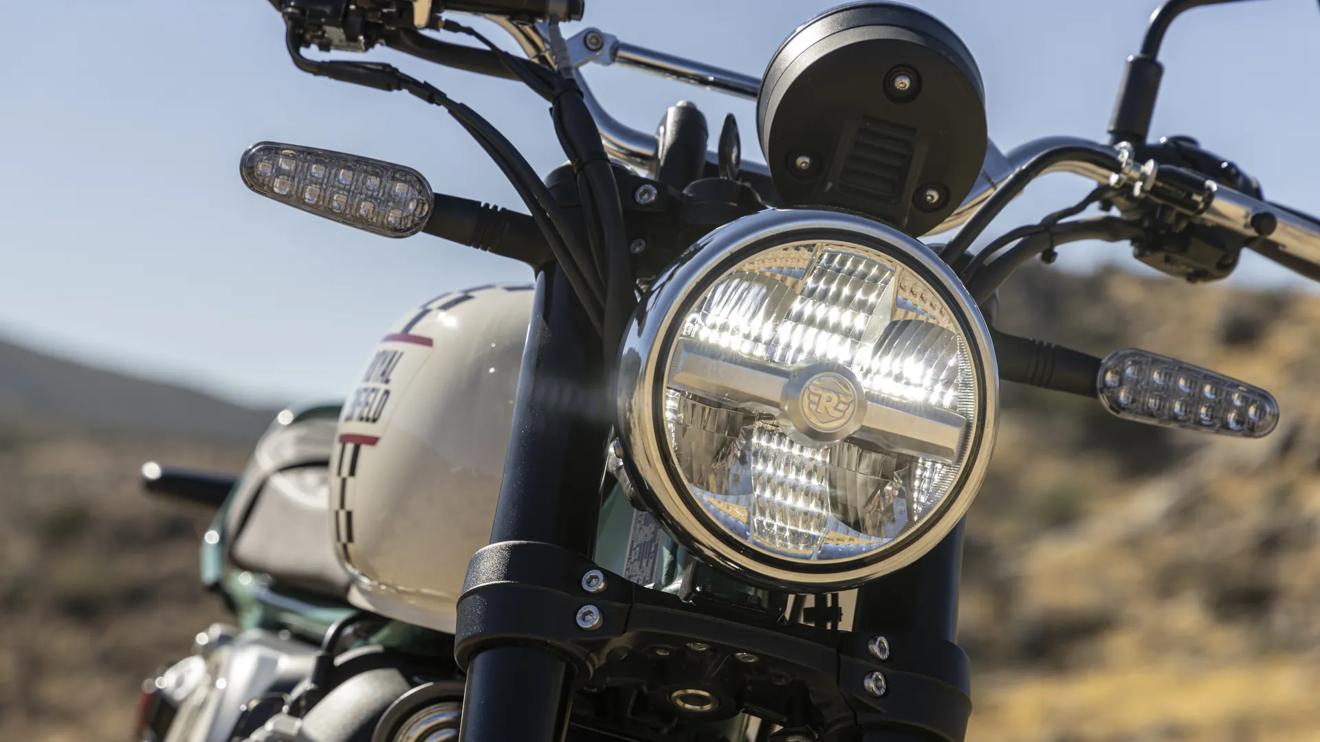 Royal Enfield Bear 650 Farol Wm1