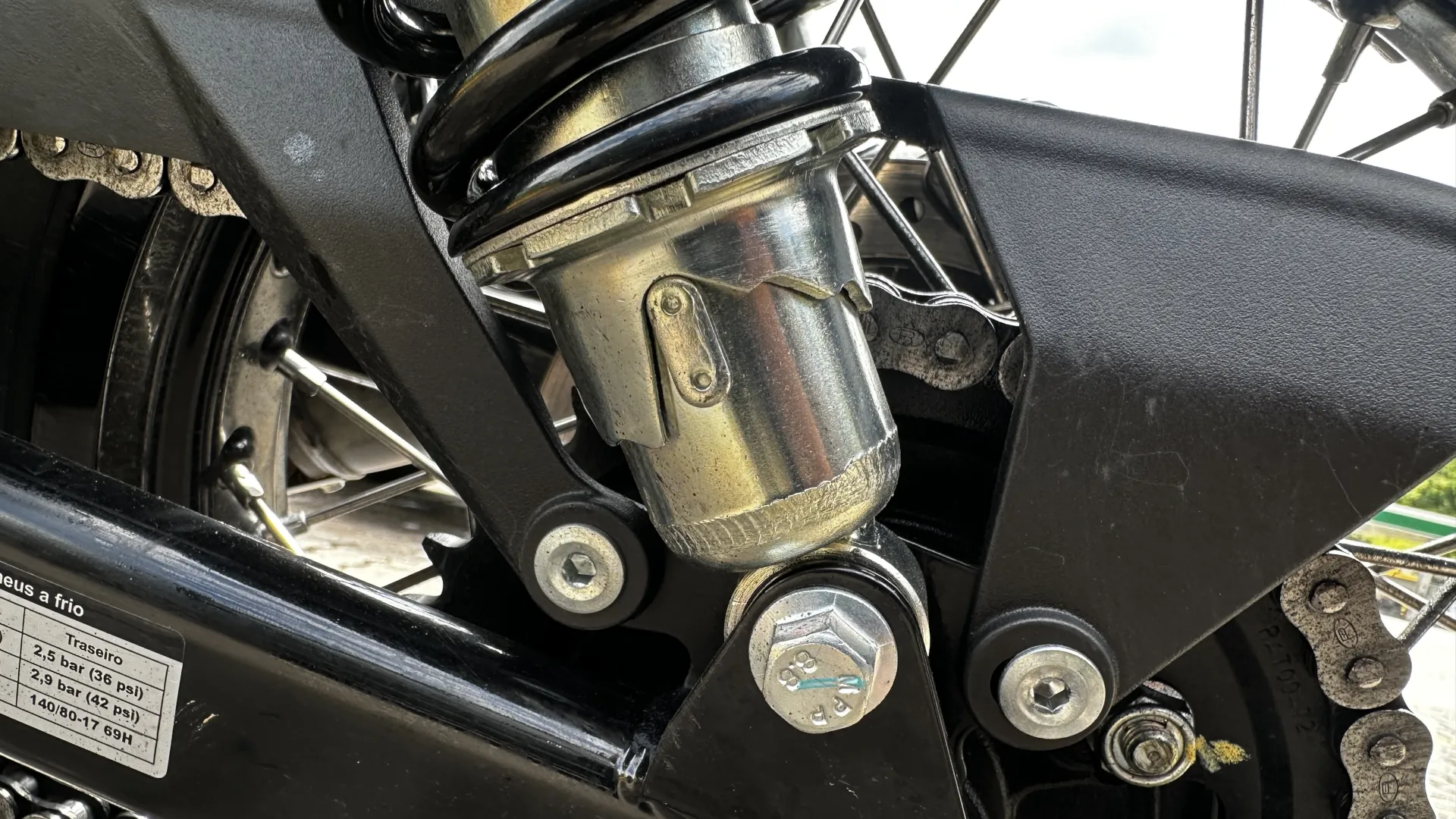 Royal Enfield Bear 650 Ajuste Suspensao Wm1