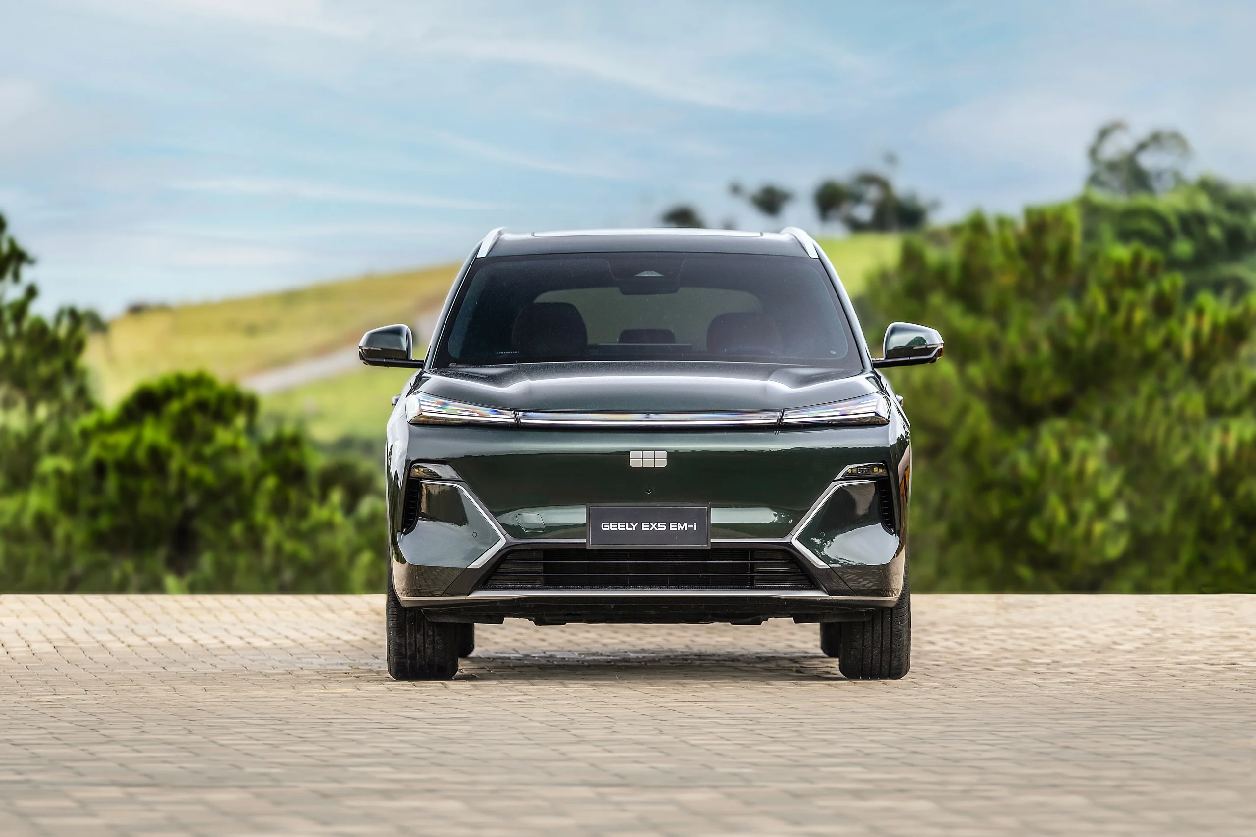 Geely EX5 EM-i chega para brigar com SUVs híbridos já consolidados 