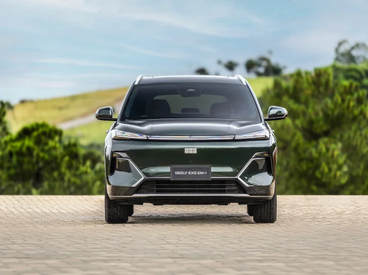 Geely EX5 EM-i tem 1.300 quilômetros de alcance