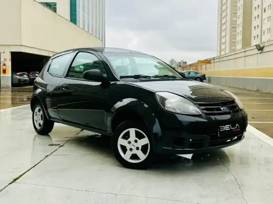 Ford Ka preto à venda por até 30 mil reais, veículo compacto ideal para mobilidade urbana, com bom estado de conservação e baixo custo de manutenção.