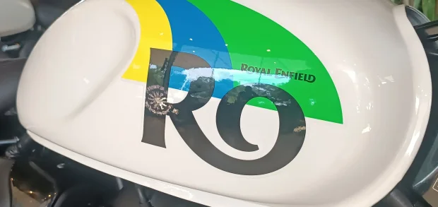 Royal Enfield Hunter 350 Brazil White (2)