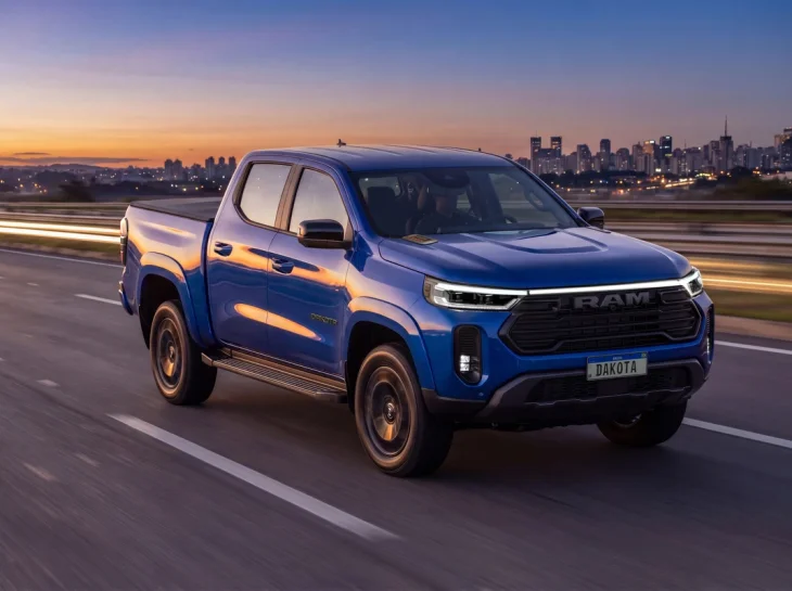 Ram Dakota ganha pacote especial Night Edition