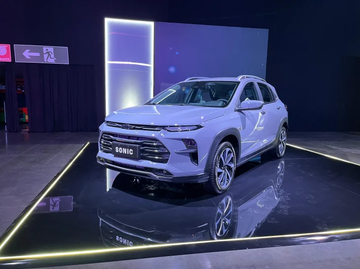 Chevrolet Sonic tem SUV da Volks na mira