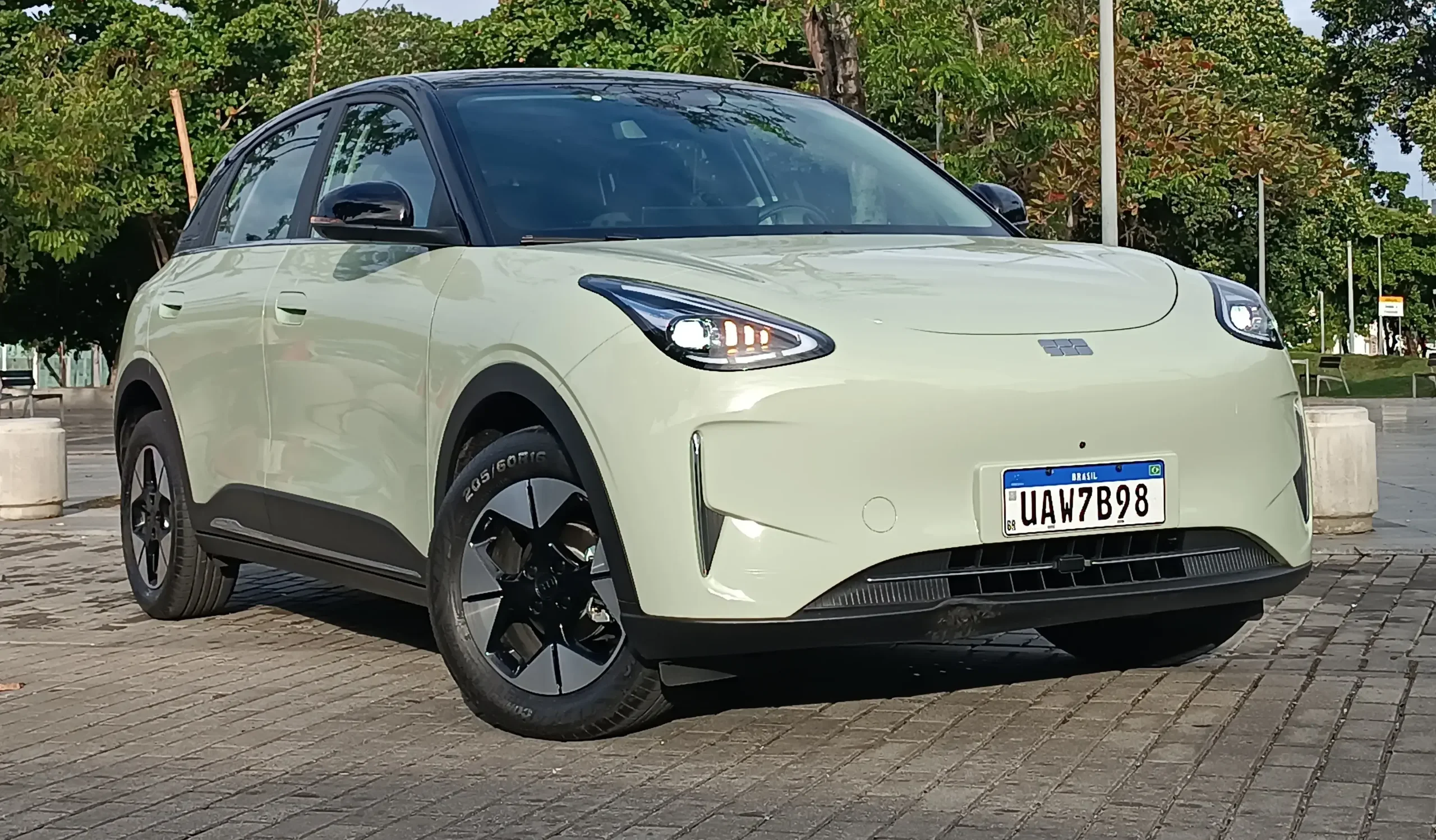 Geely Ex2 (2)