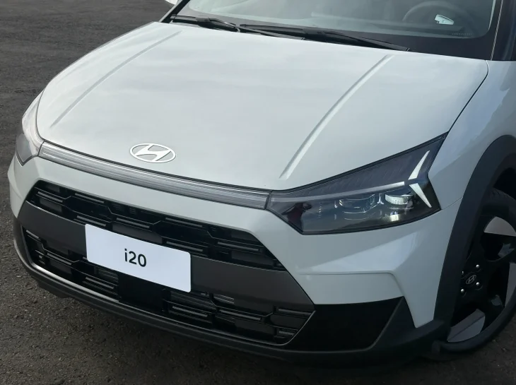 Hyundai HB20 "trava" e I20 já vende mais em julho