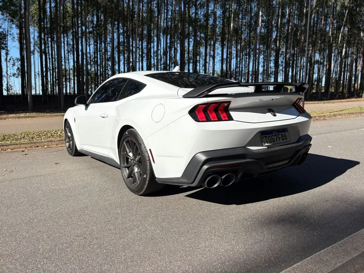 Ford Mustang Dark Horse