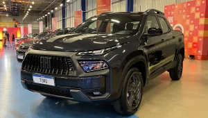 Fiat Toro e Fastback ganham edições especiais de 50 anos