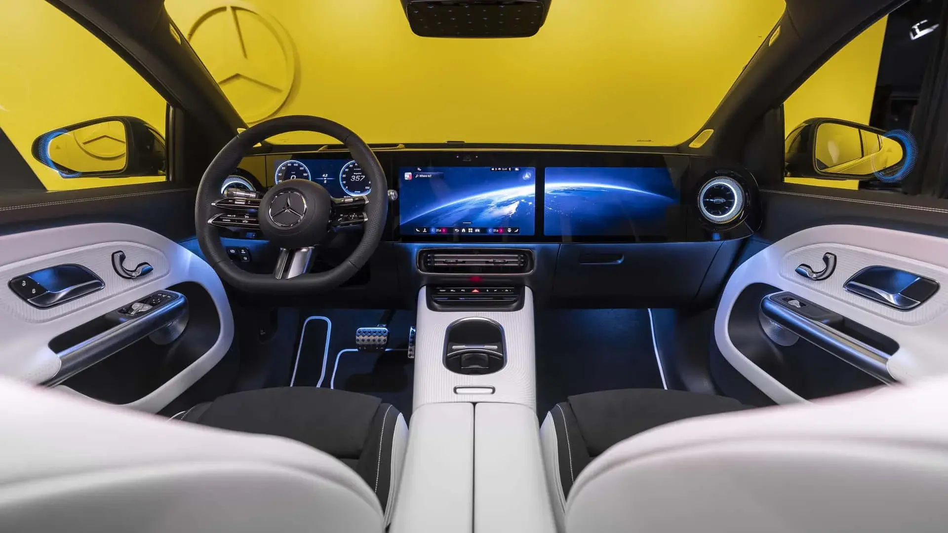 Mercedes-Benz GLA 2027 tem versão elétrica e híbrida com motor a combustão