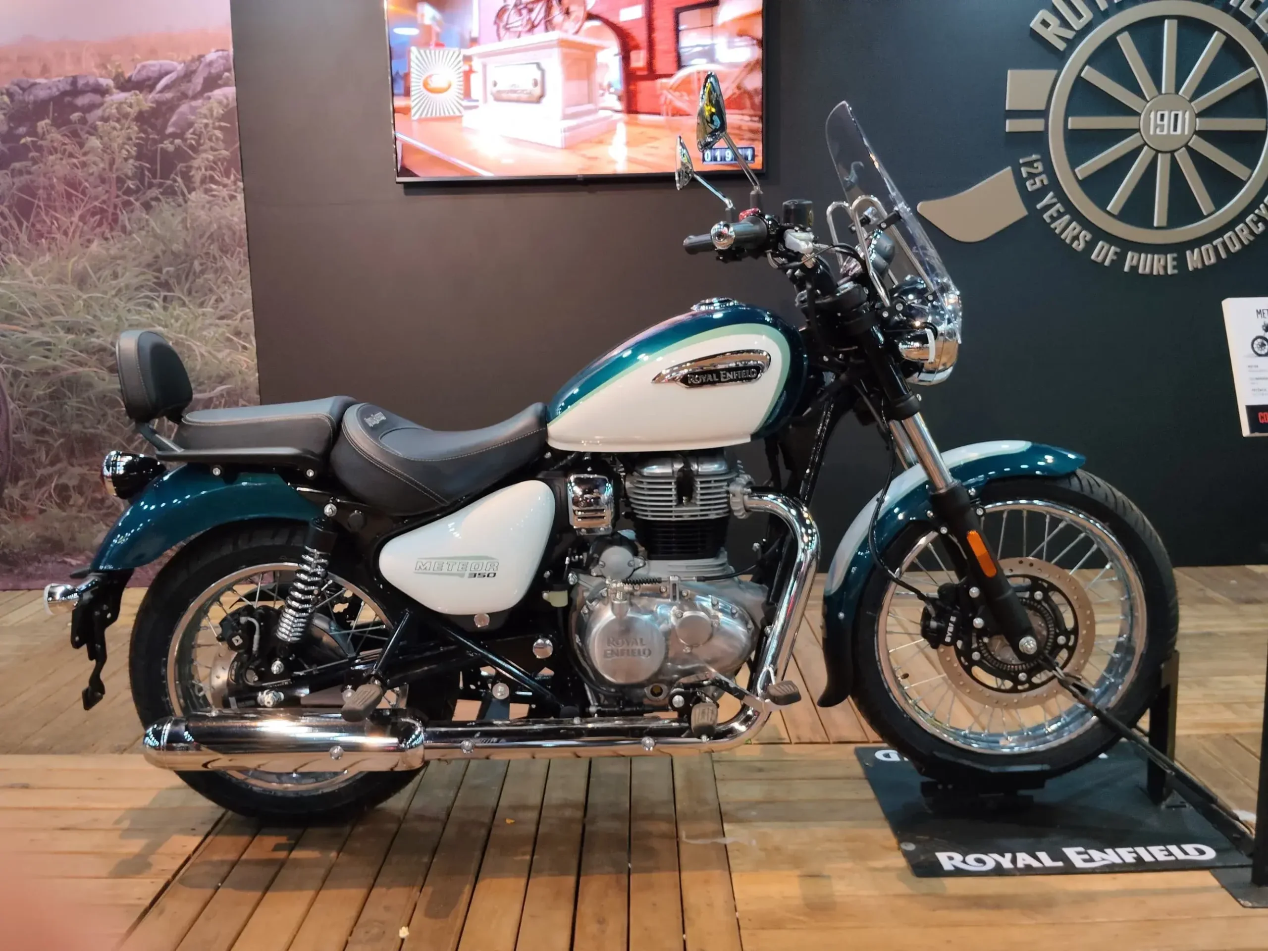 Royal Enfield Meteor 350 2027 Aurora Retro Green Brasília (2)