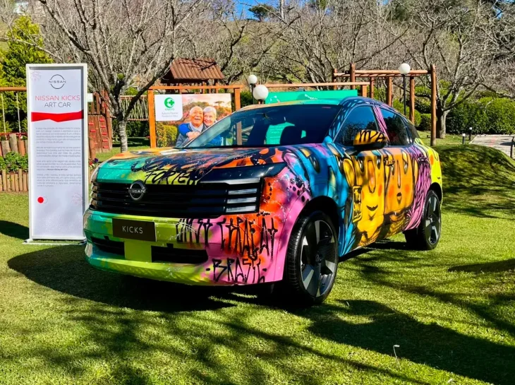 Nissan Kicks vira arte sobre rodas em peça única
