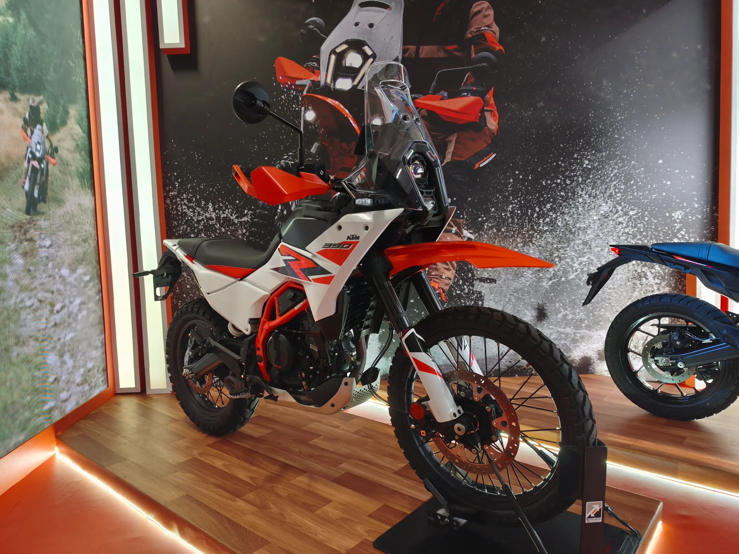 KTM 390 R