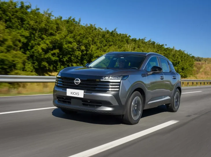 Nissan Kicks 2026 fica mais caro em três versões
