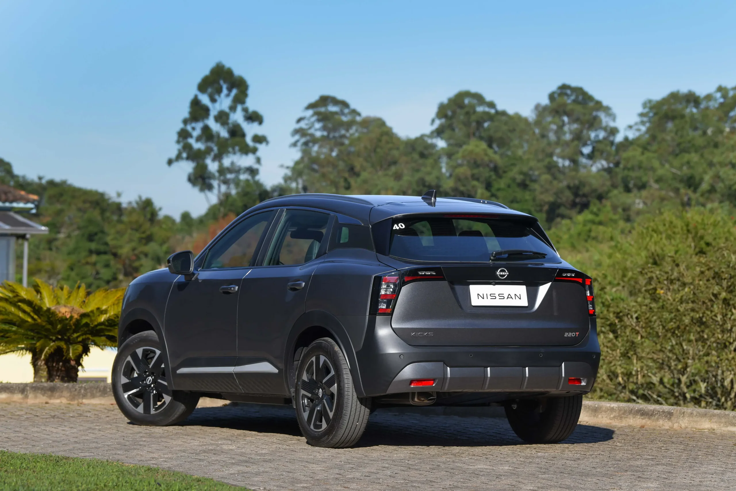 Maior e mais equipado que o antecessor, o novo Kicks também é mais pesado