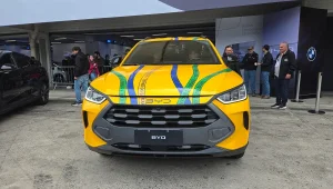 BYD Mako, picape rival da Fiat Toro, surge em Interlagos