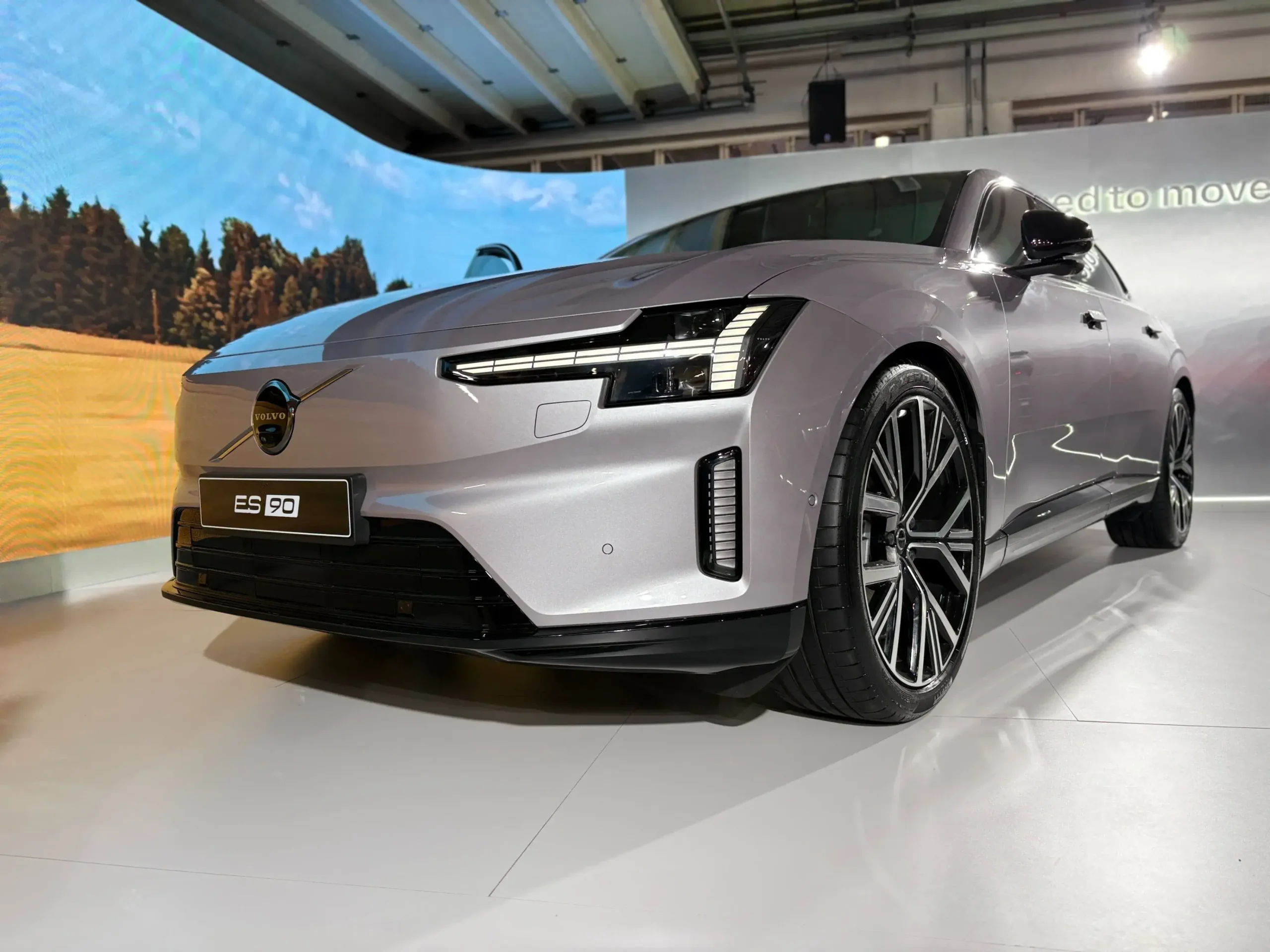 Volvo Es90 15