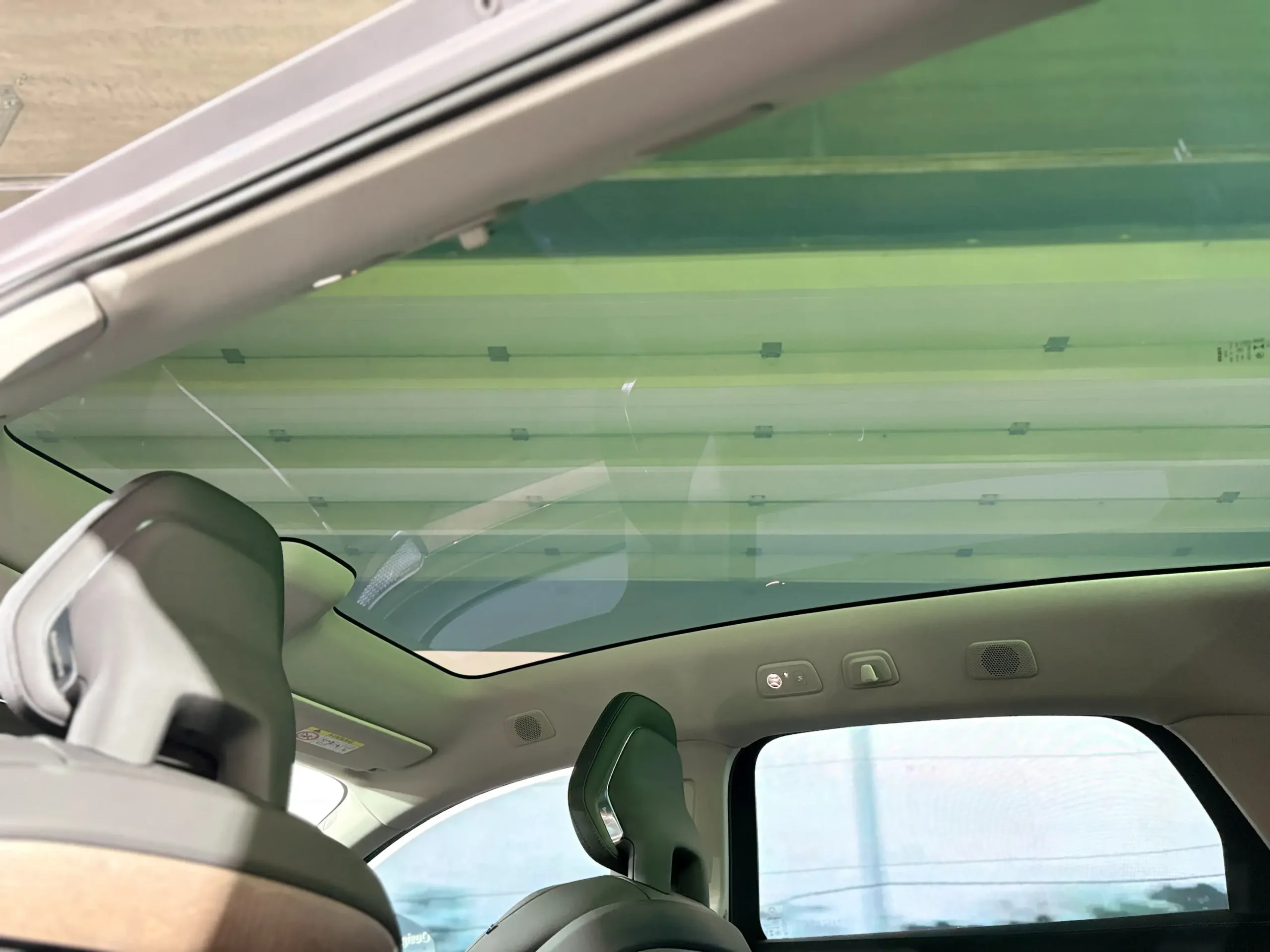 Volvo Es90 1