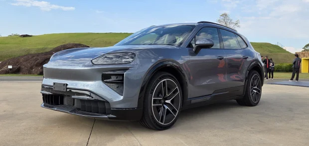 Porsche Cayenne Electric Turbo Ee